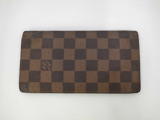 LOUIS VUITTON Damier Wallet Billfold