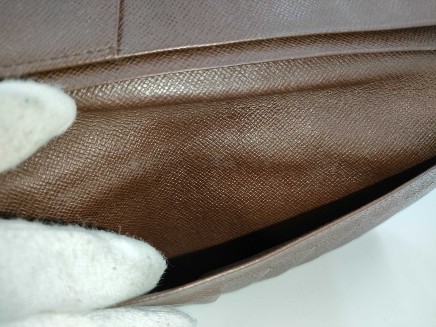 LOUIS VUITTON Damier Wallet Billfold