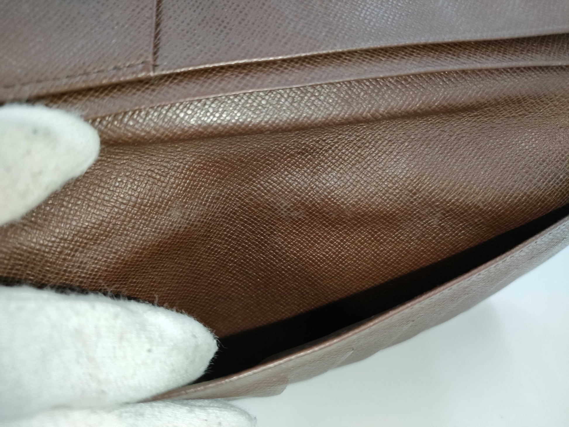 LOUIS VUITTON Damier Wallet Billfold