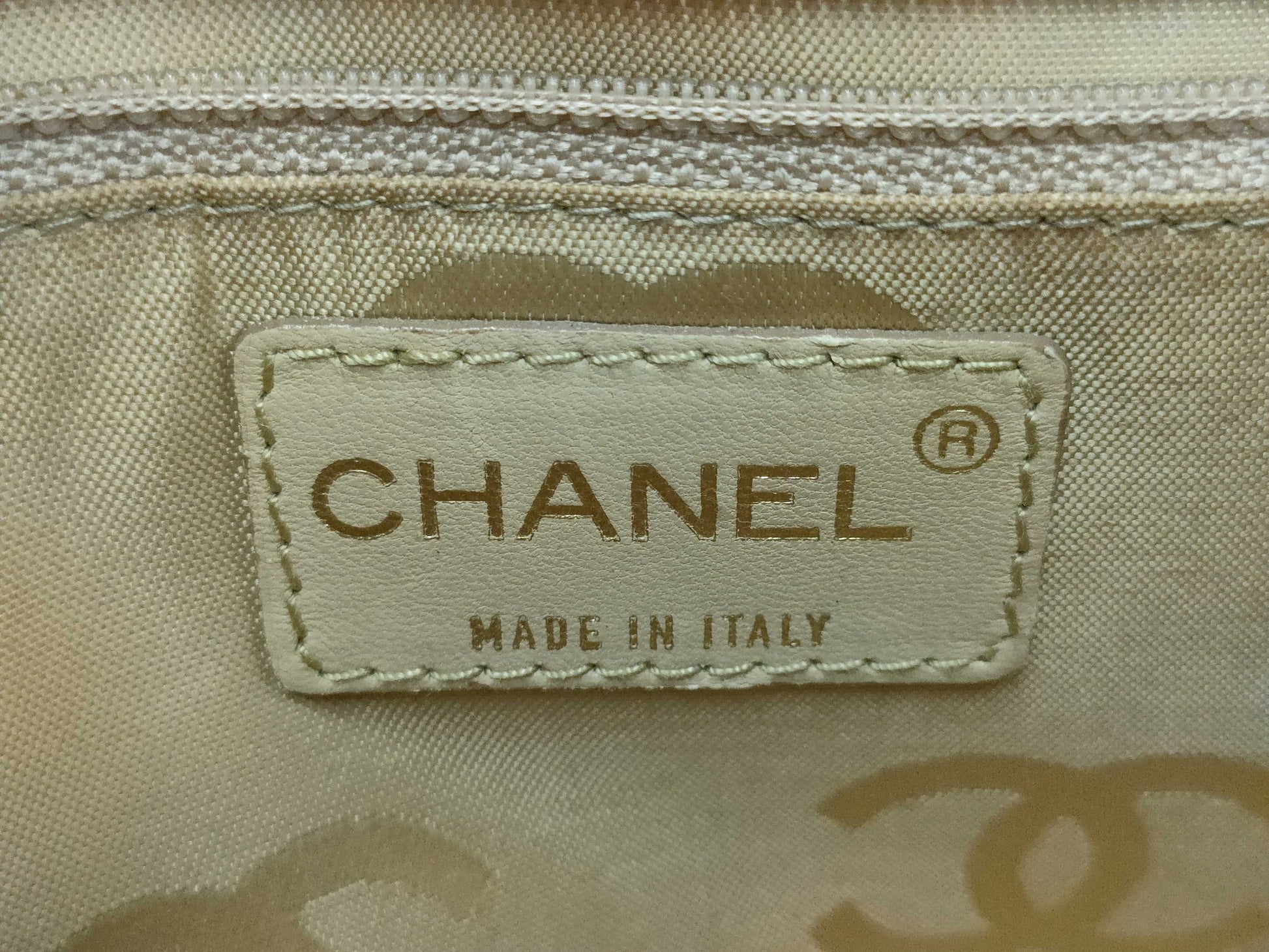 CHANEL Chocobar Shoulder Bag