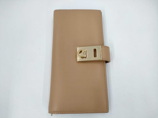 Salvatore Ferragamo Gancini wallet