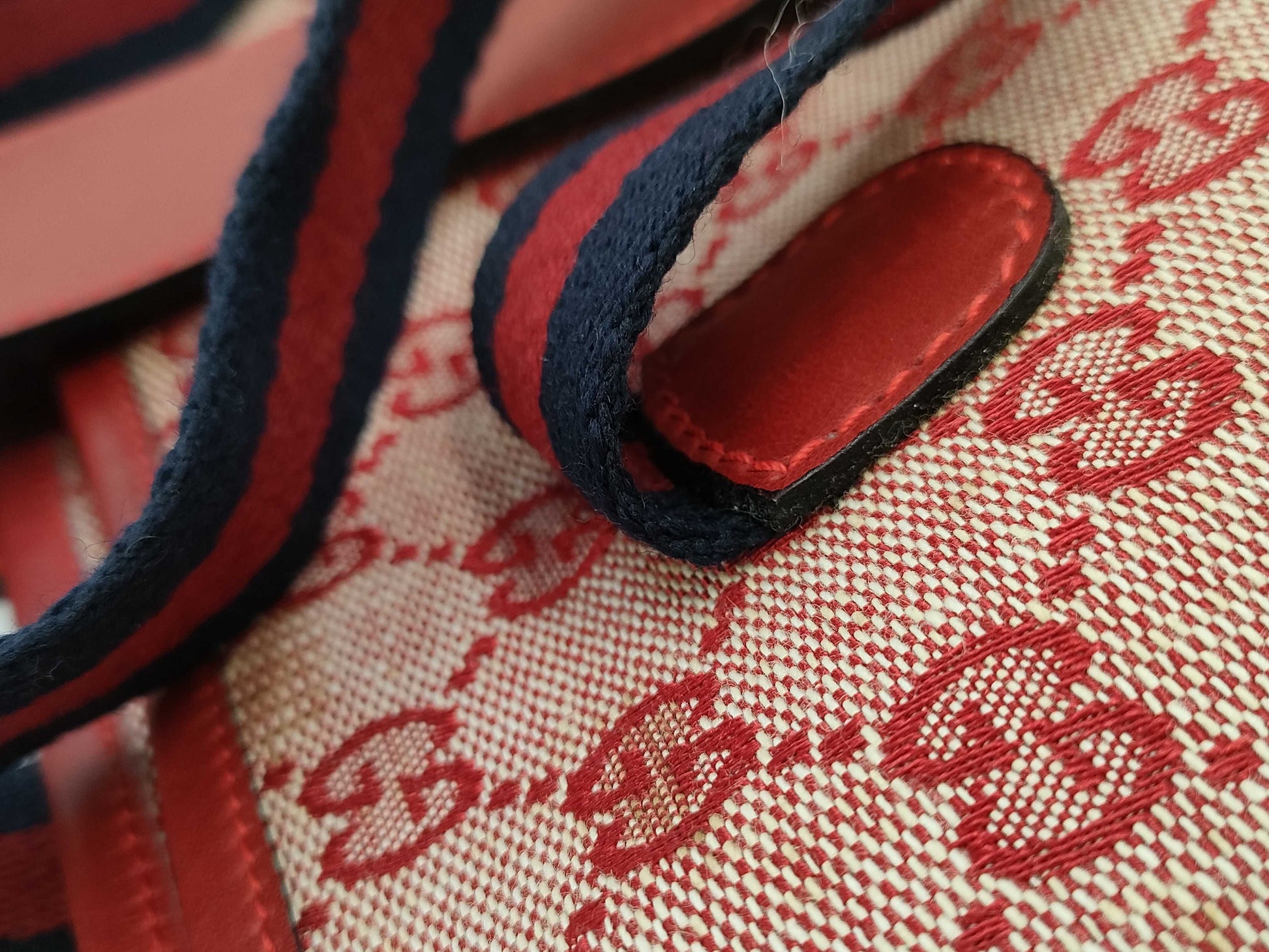 GUCCI GG Canvas Tote Bag
