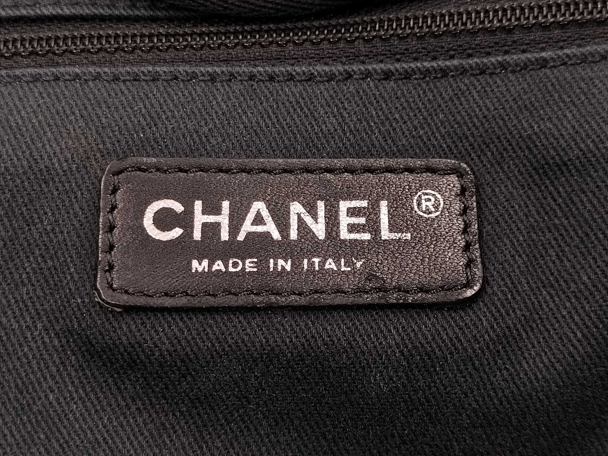 CHANEL Dovin GM Chain Shoulder Bag Shoulder Bag
