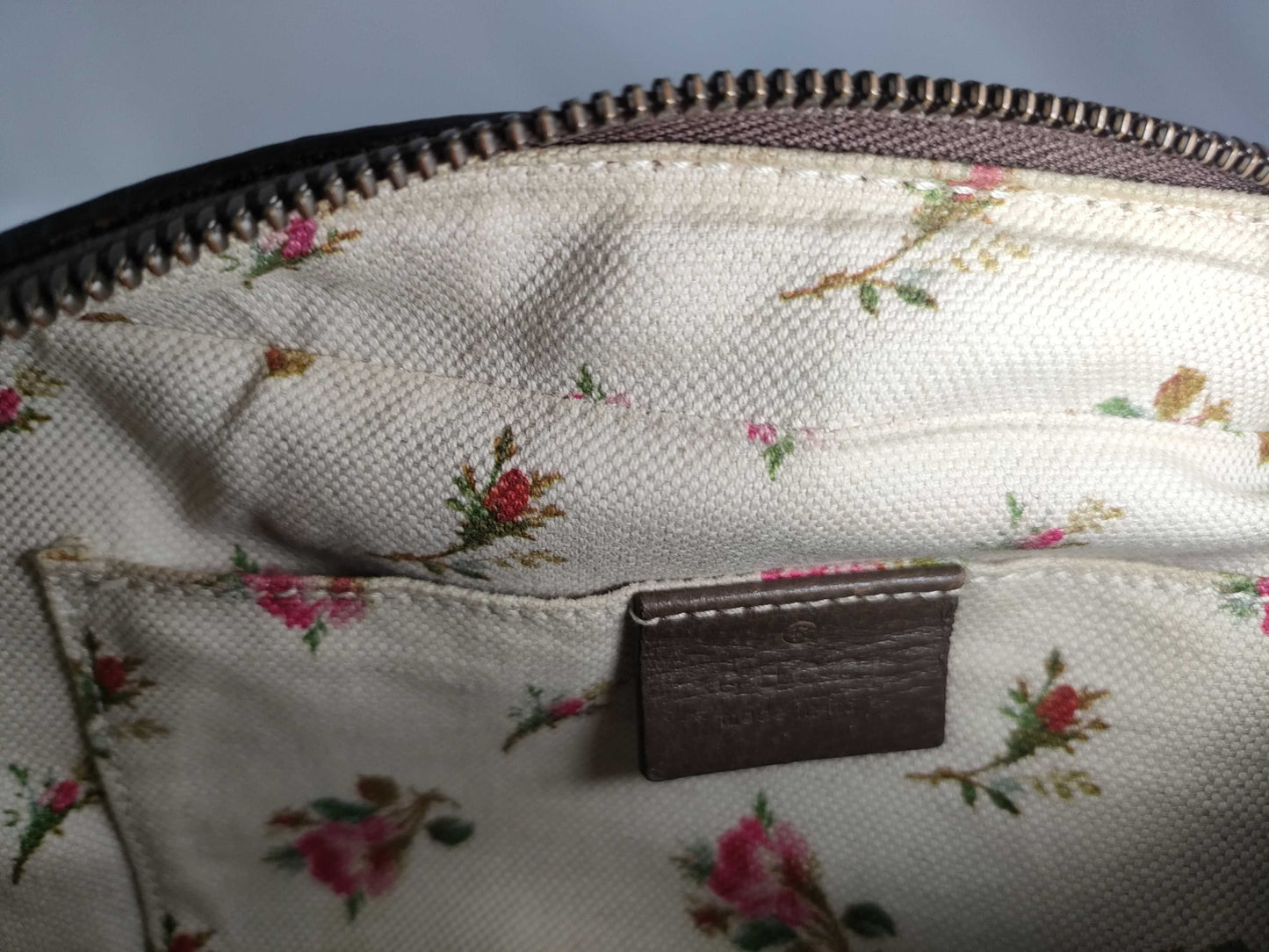 GUCCI GG Canvas Shoulder Bag GUCCI GG Canvas Shoulder Bag