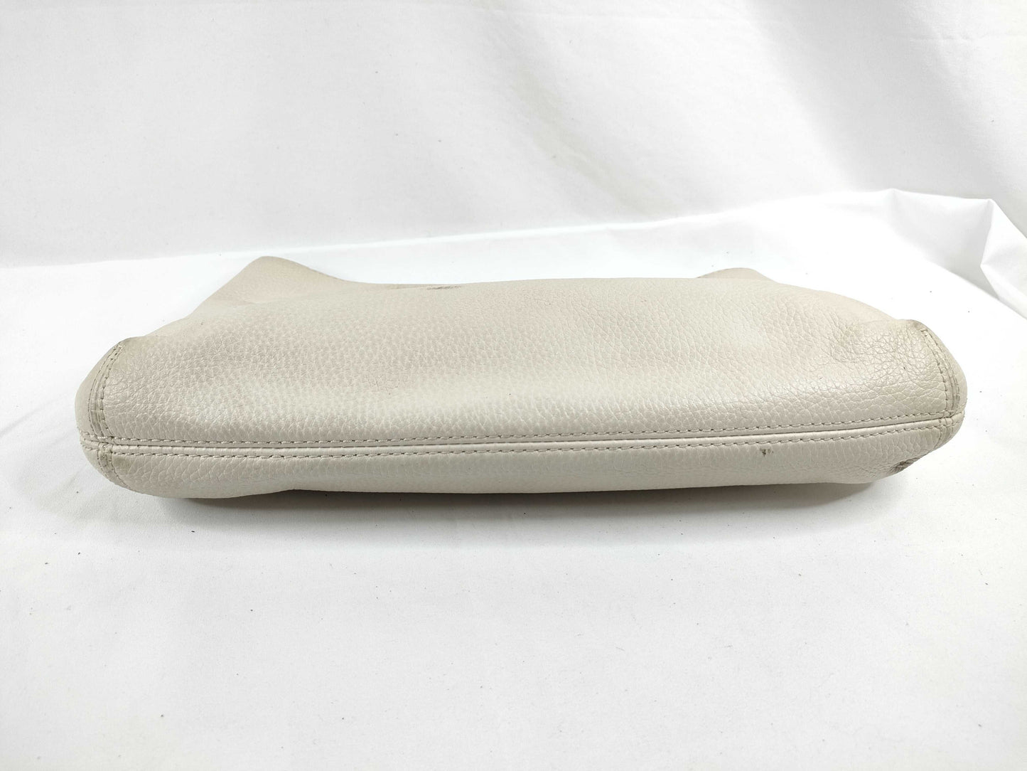 Michael Kors Michael Kors Pouch Leather Pouch