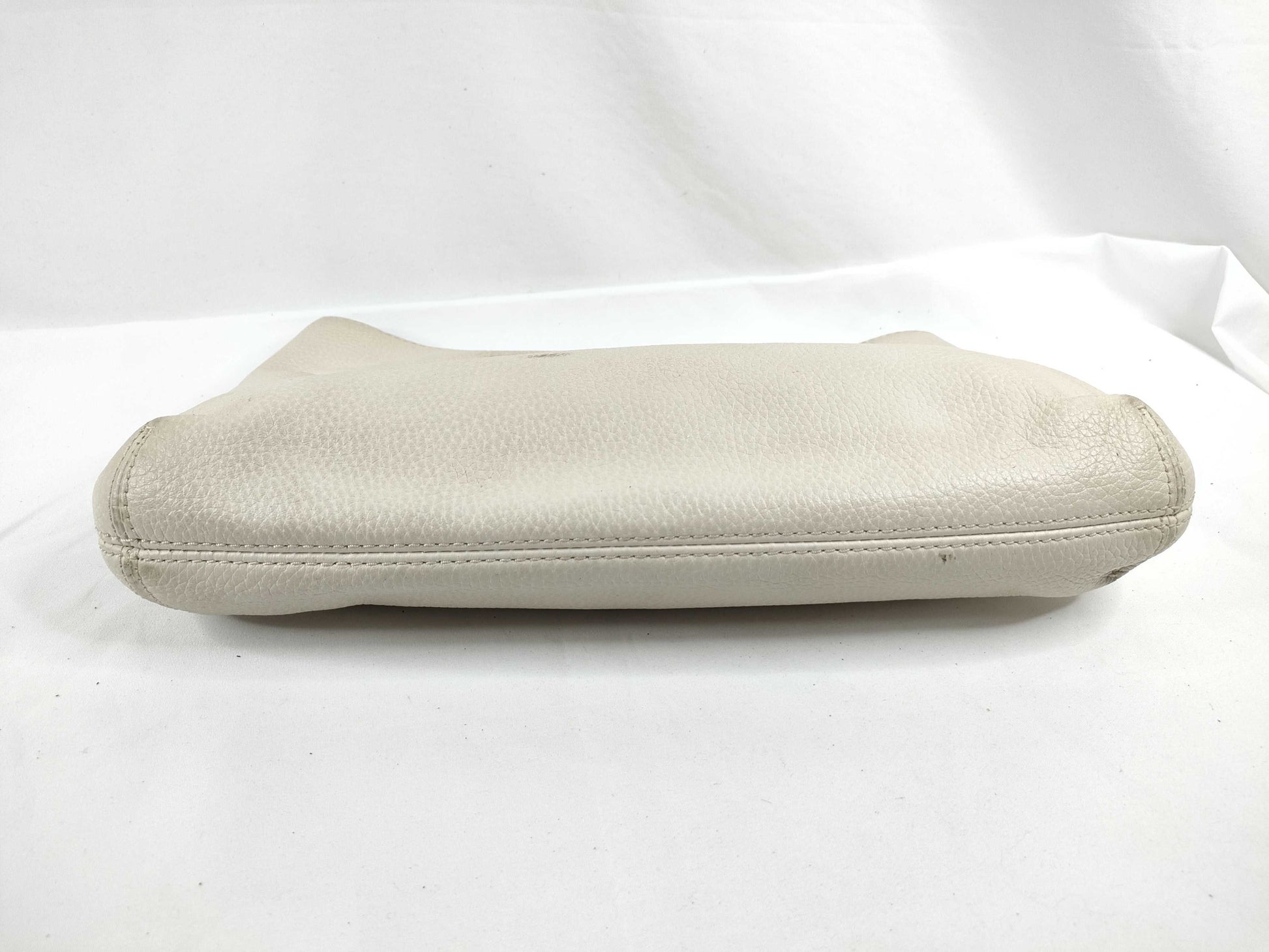 Michael Kors Michael Kors Pouch Leather Pouch