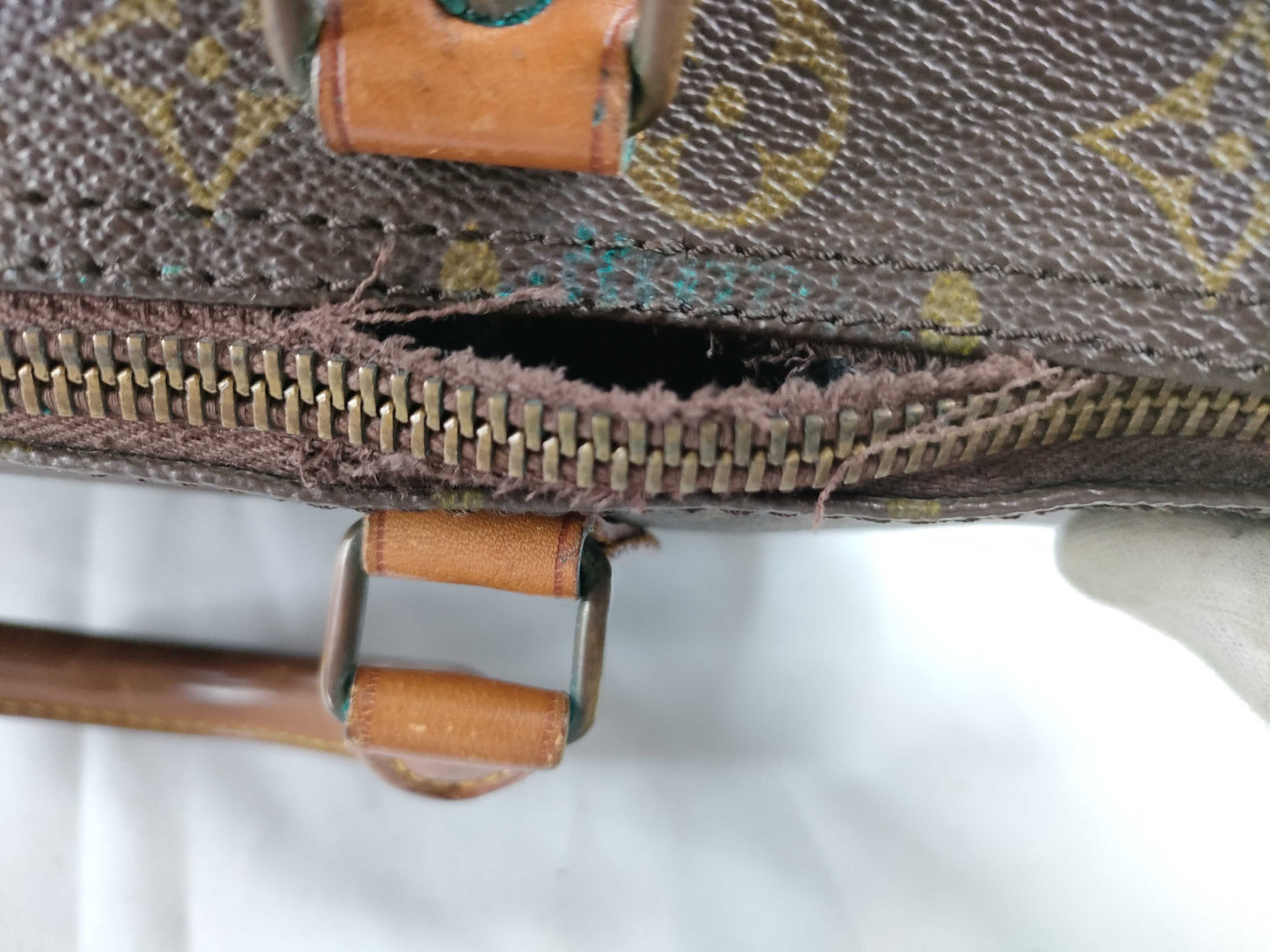 LOUIS VUITTON M41108 Monogram LOUIS VUITTON Louis Vuitton Monogram M41108 Speedy 30 Handbag