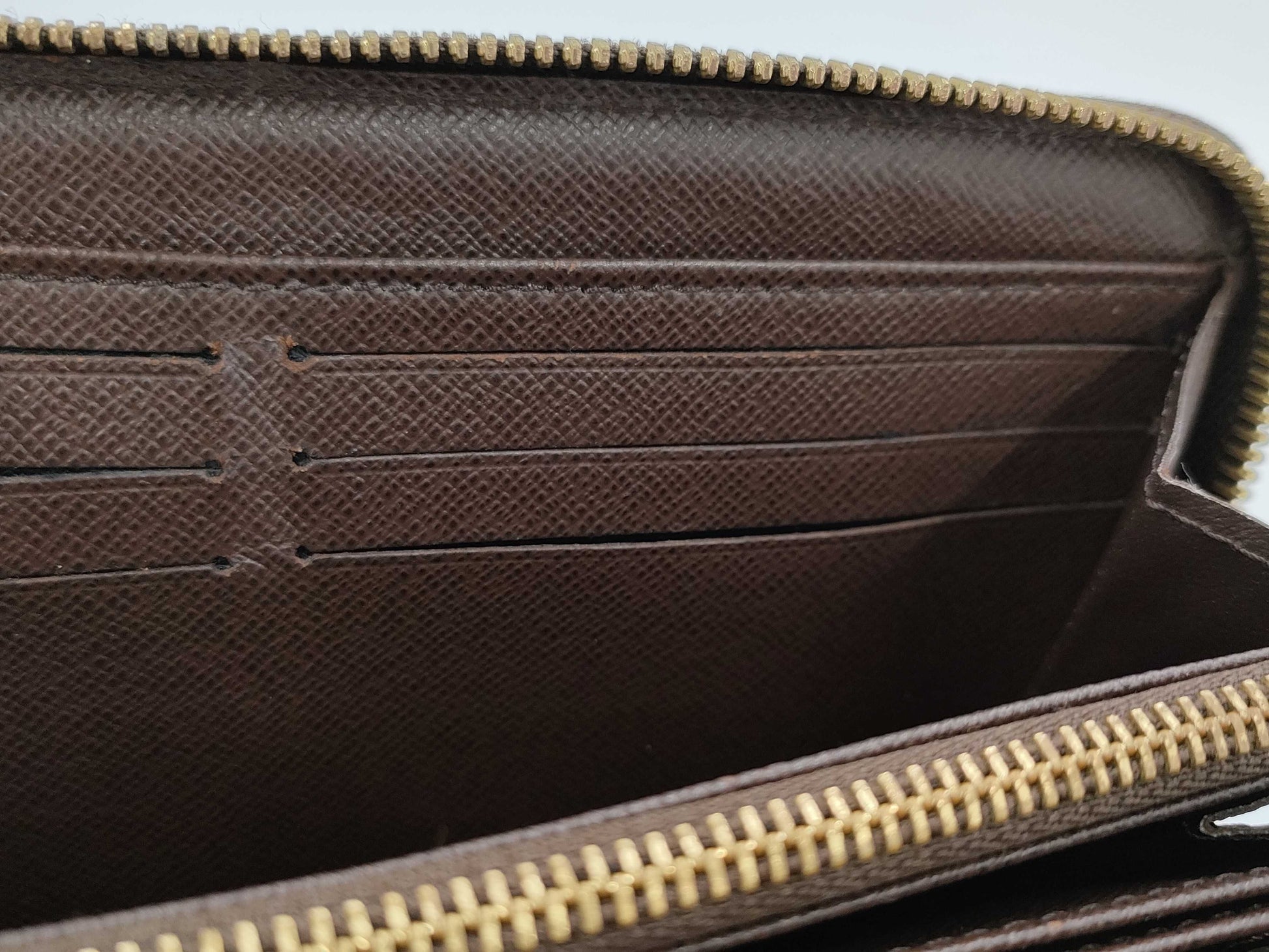LOUIS VUITTON Damier Zippy Wallet, 2017, G Hardware, UB4177
