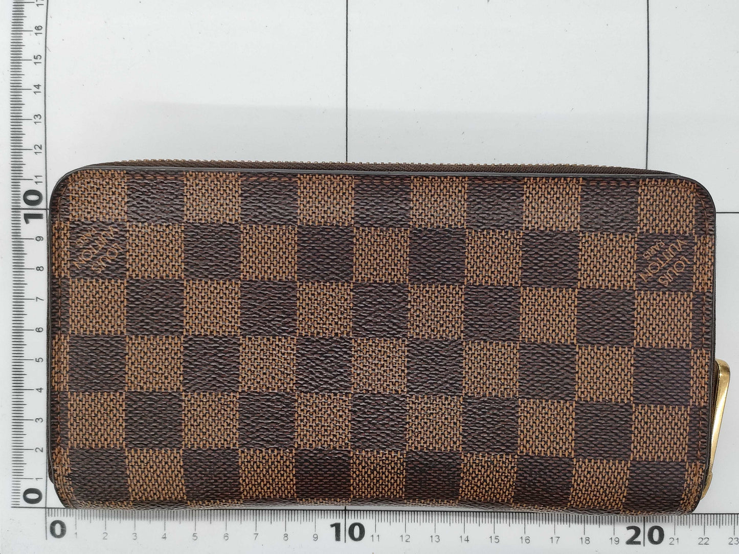 LOUIS VUITTON Damier Zippy Wallet, 2017, G Hardware, UB4177