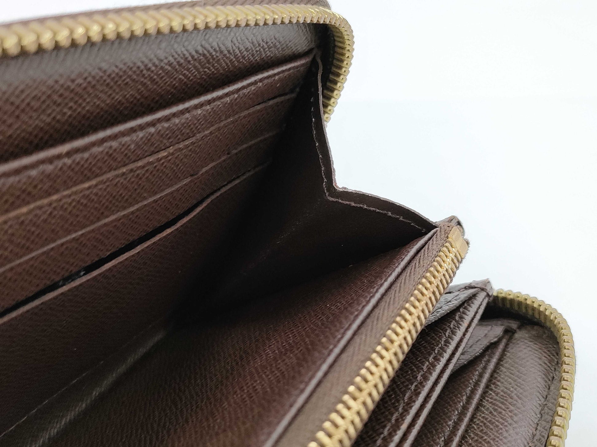 LOUIS VUITTON Damier Zippy Wallet, 2017, G Hardware, UB4177