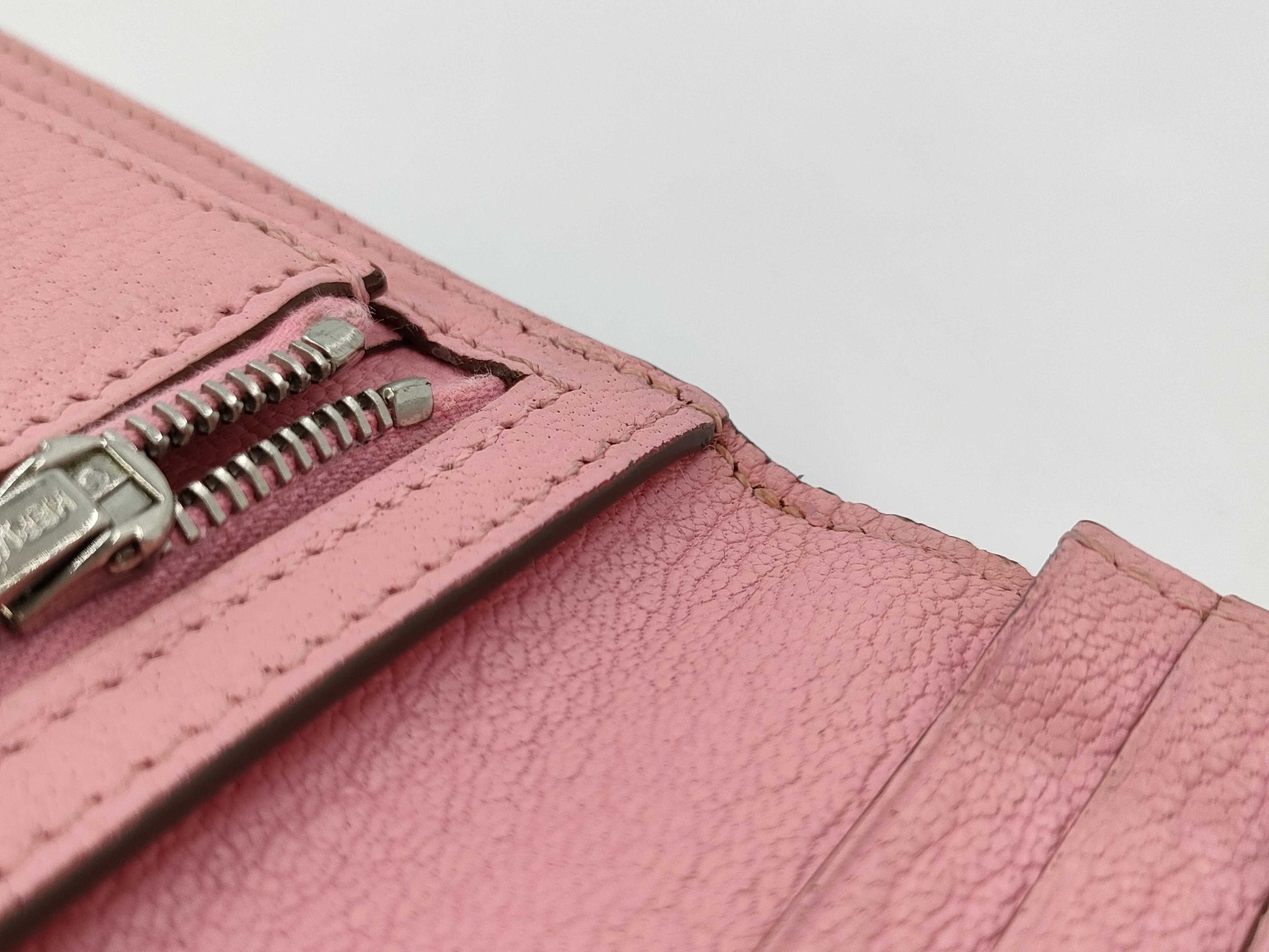 HERMES Bearn Soufflet Chevre Pink □R SV Hardware Wallet