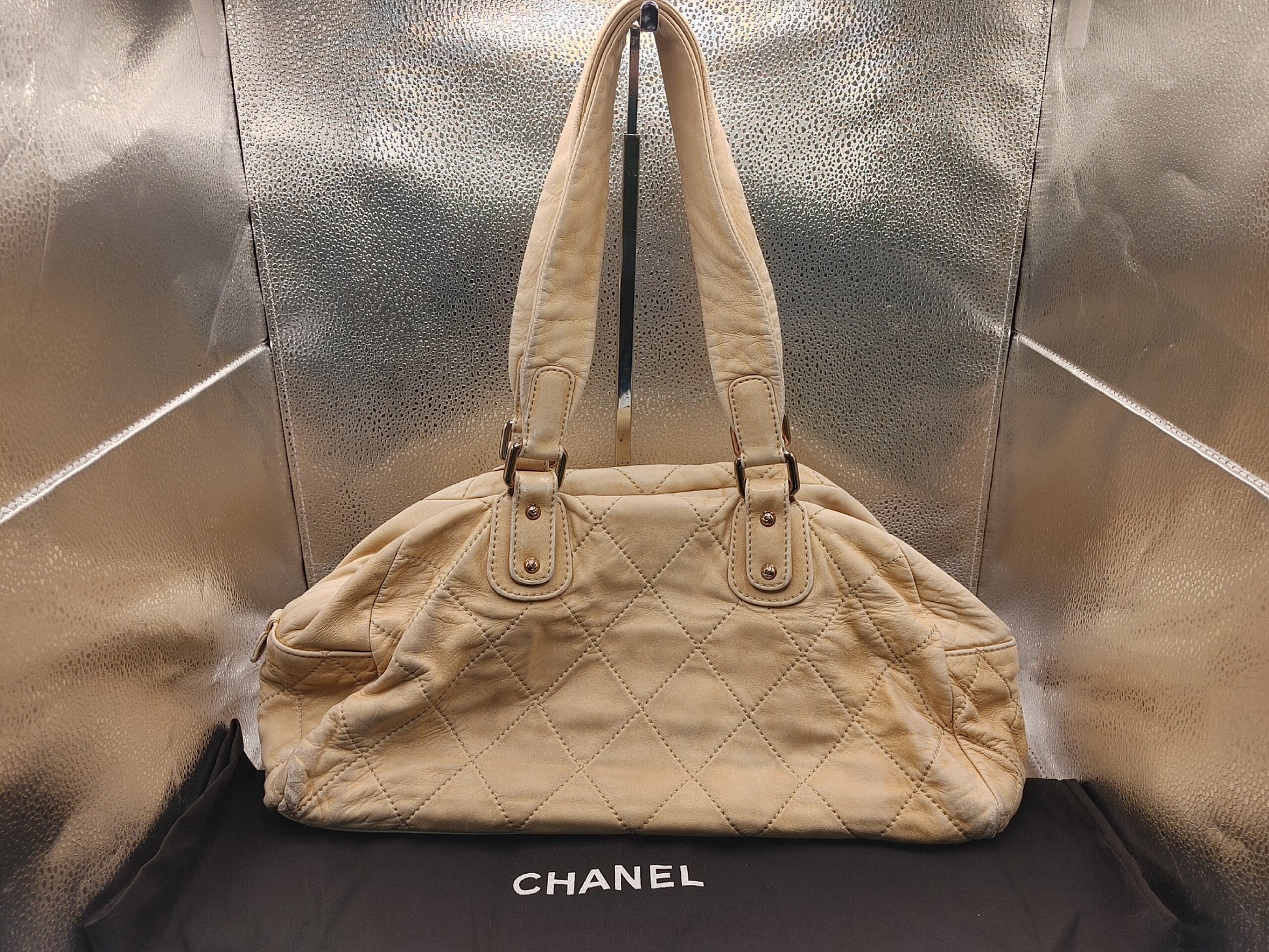 CHANEL Matelasse Beige Lambskin Shoulder Bag with Seal, 10943015, Dust Bag Included
