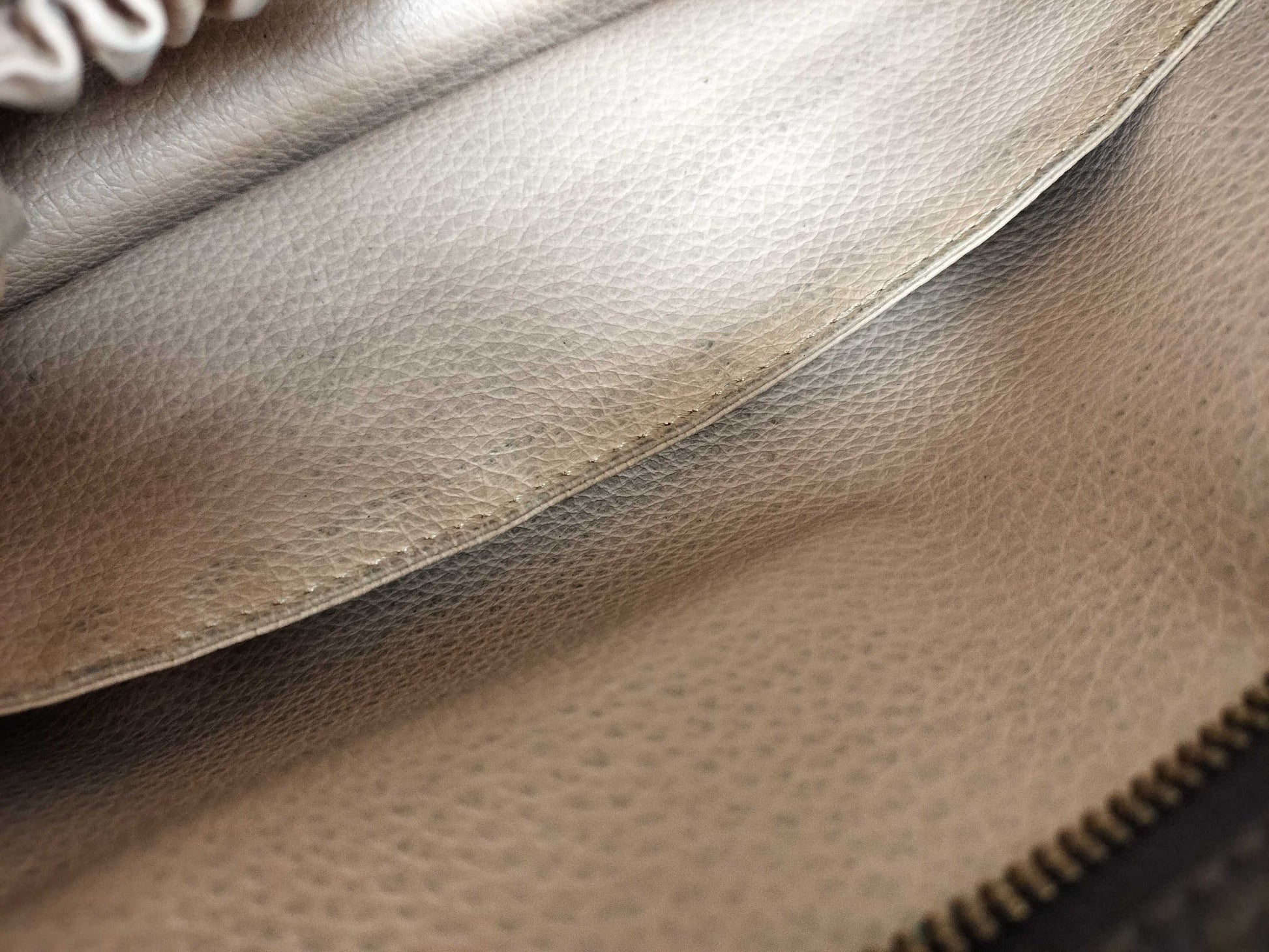 LOUIS VUITTON M47522 Monogram LV Monogram Truth Wallet 28 M47522 Pouch