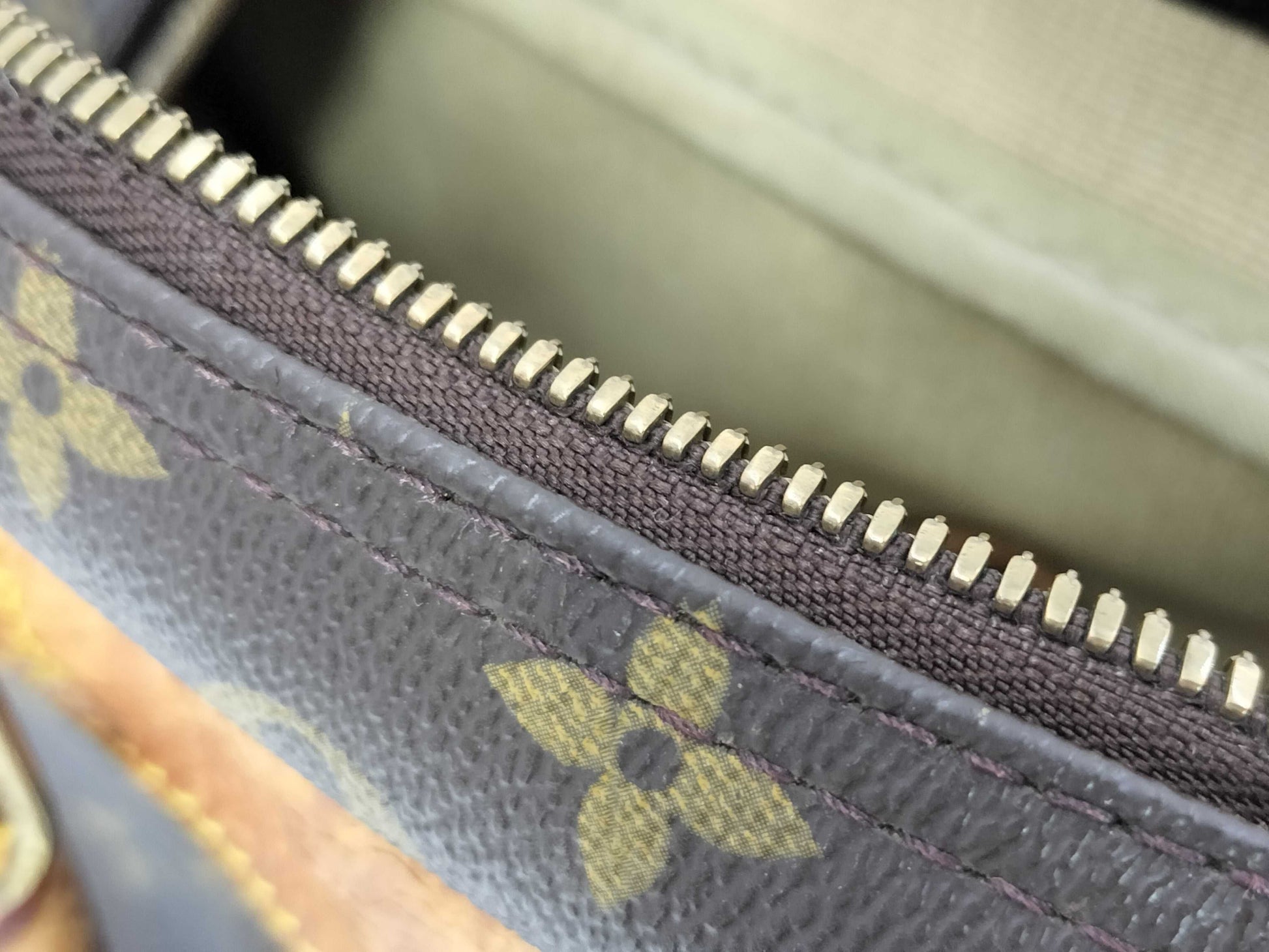 LOUIS VUITTON Louis Vuitton Monogram Deauville Handbag 