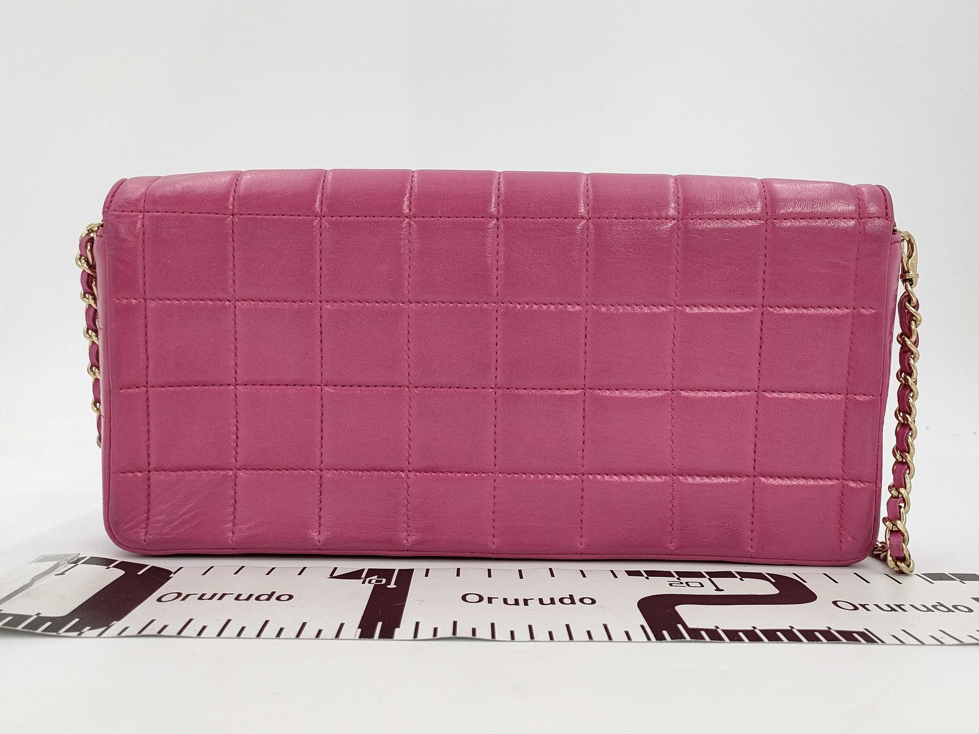 CHANEL Chocobar Chain Shoulder Bag with Turn Lock, Pink