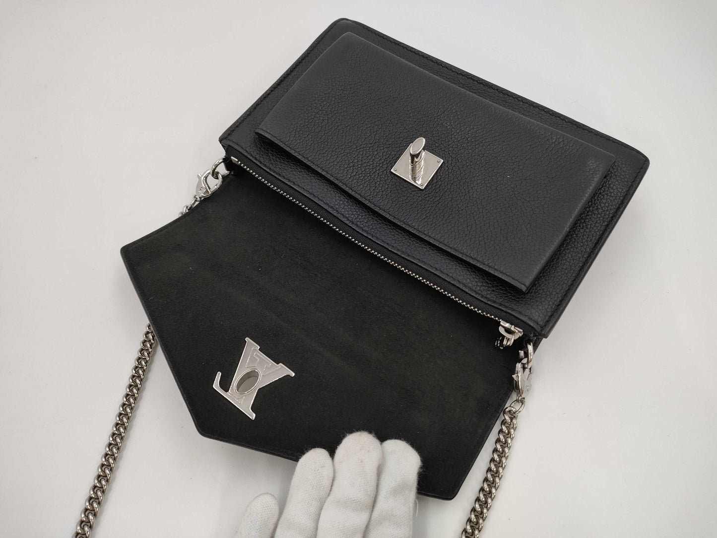 LOUIS VUITTON Louis Vuitton Lockme Chain Shoulder Bag Shoulder Bag