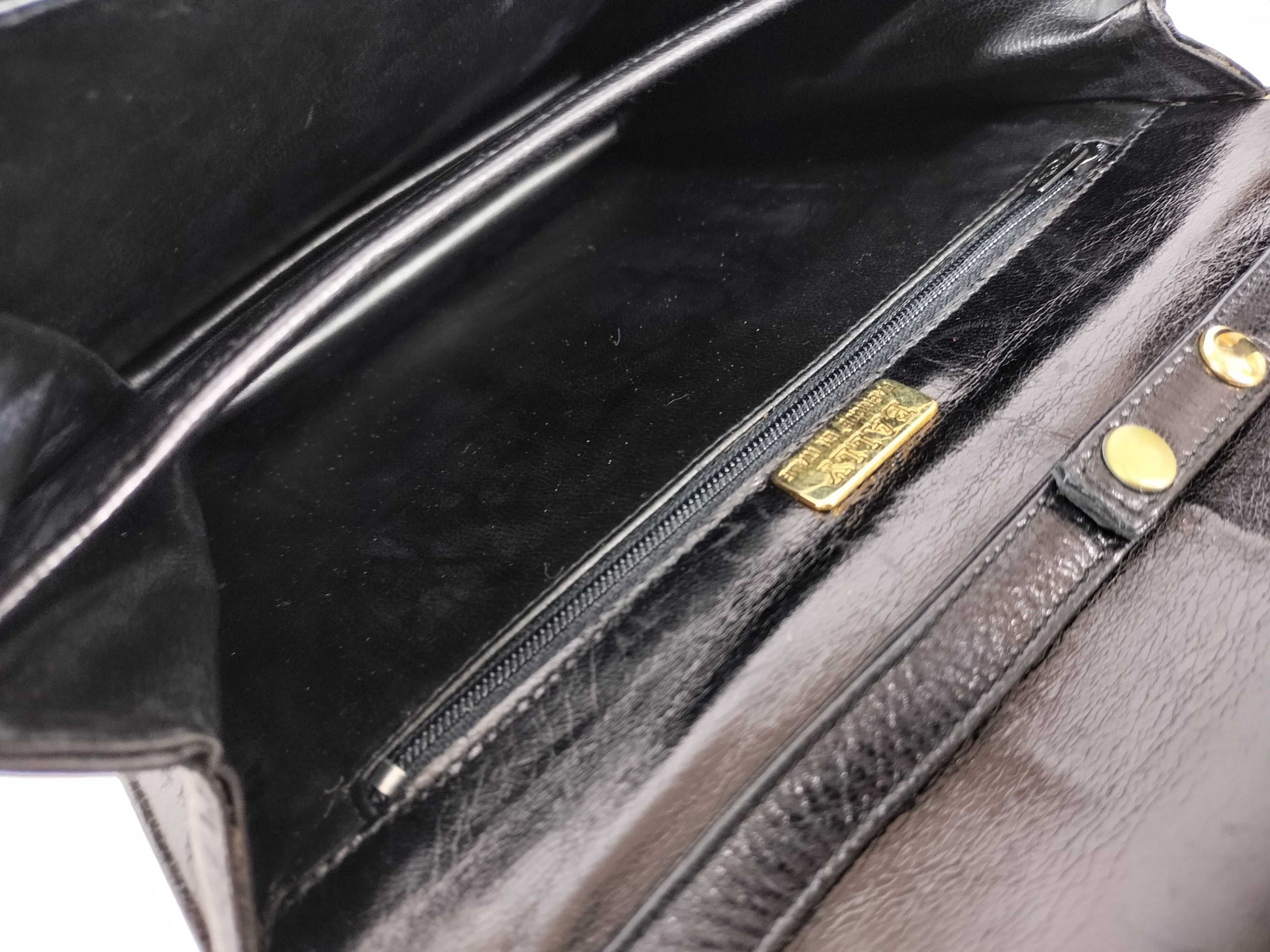 BALLY 4-Piece Shoulder Bag