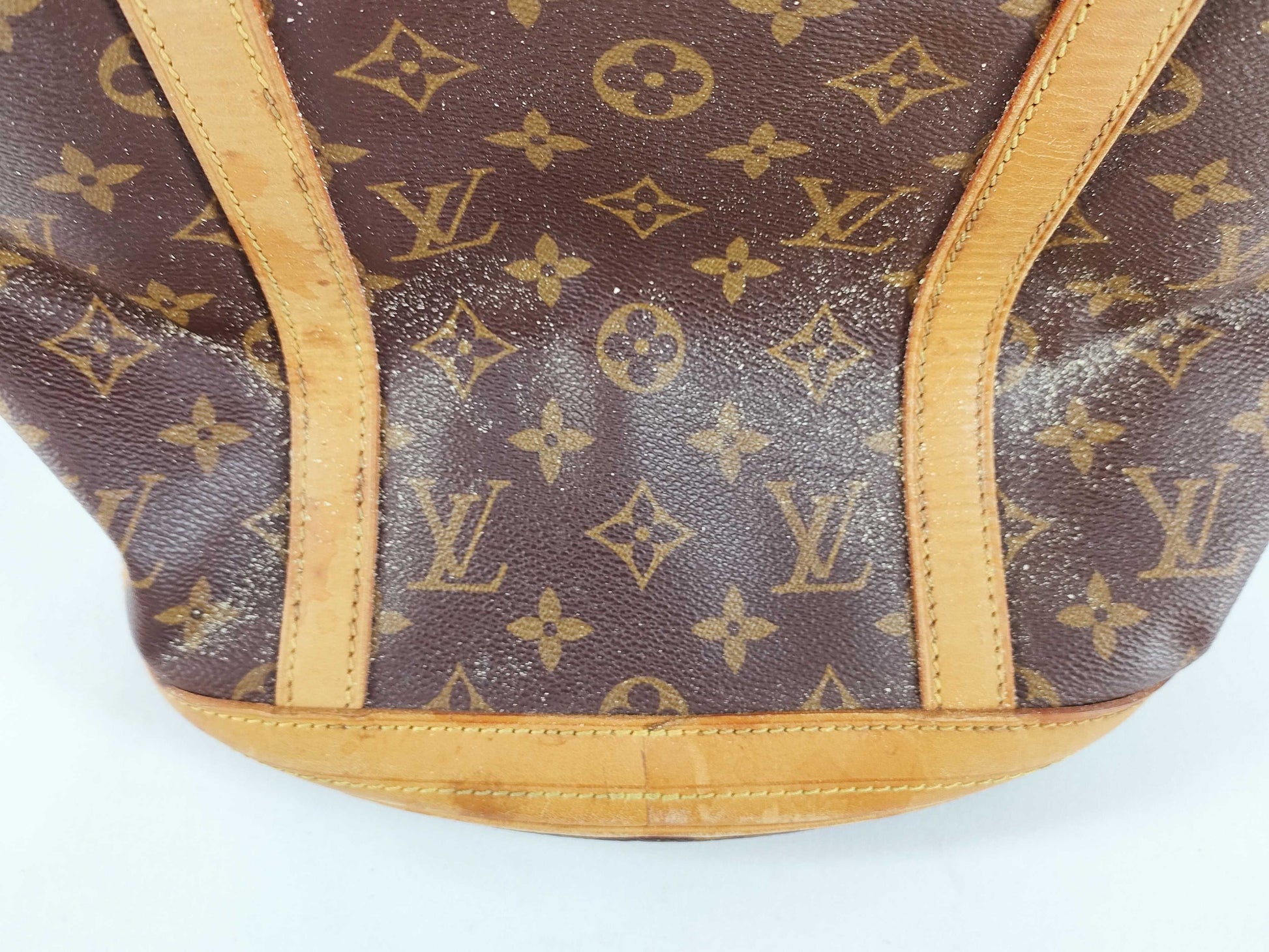 LOUIS VUITTON Monogram Bucket GM Tote Bag