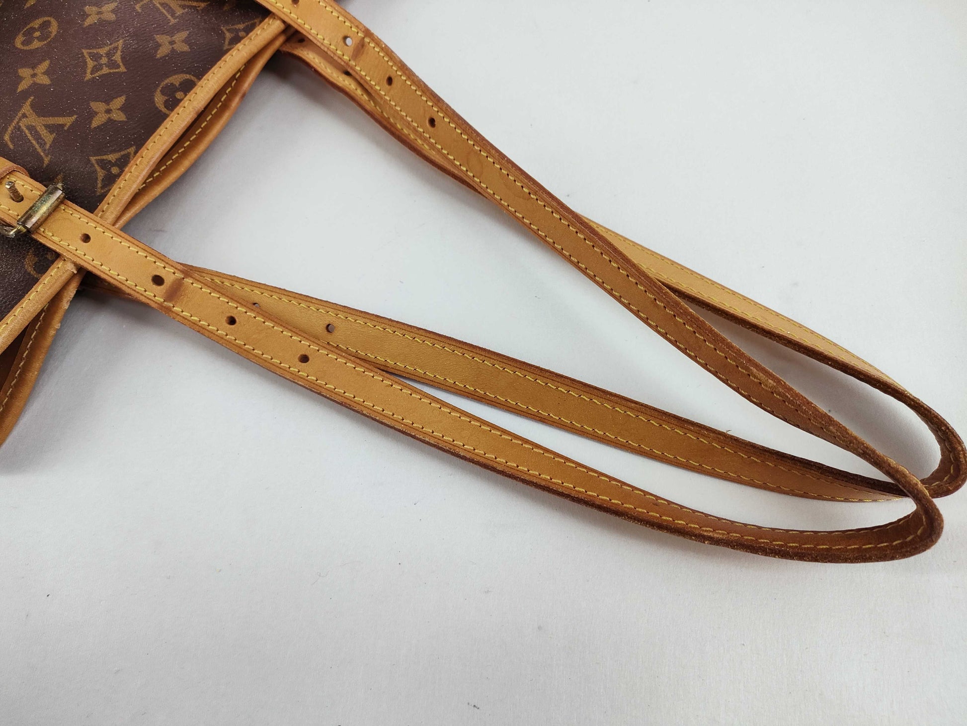 LOUIS VUITTON Monogram Bucket GM Tote Bag