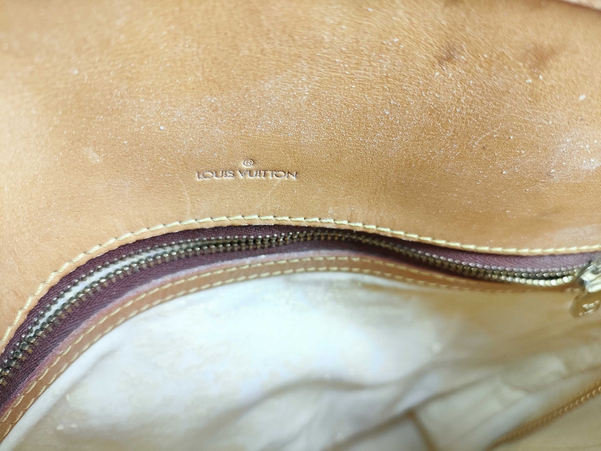 LOUIS VUITTON Monogram Bucket GM Tote Bag