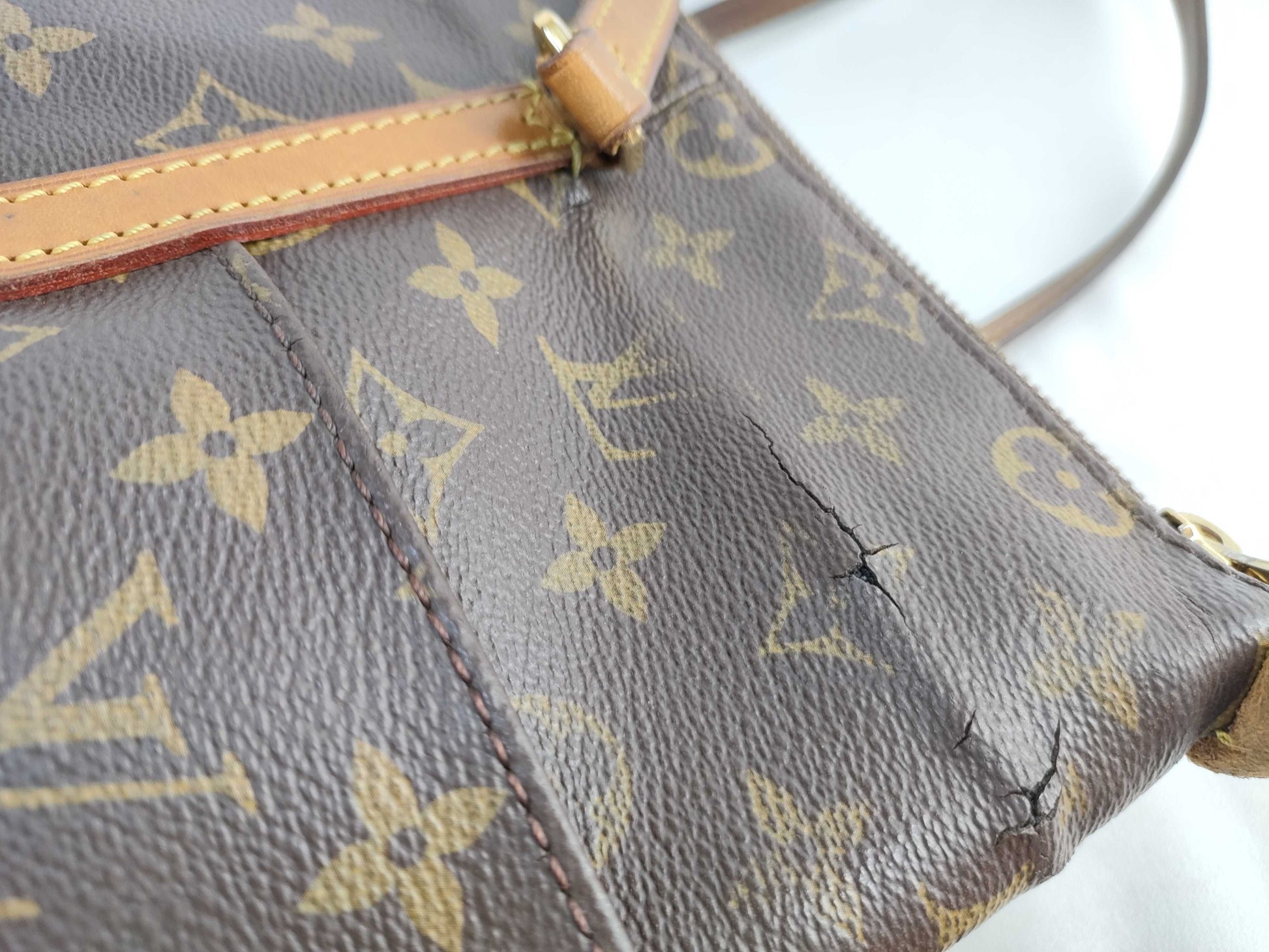 LOUIS VUITTON Monogram Totally Handbag