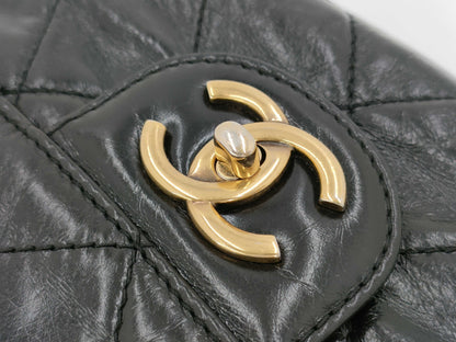 CHANEL Matelasse Shoulder Bag, Vintage Calfskin, Black, 20 Series