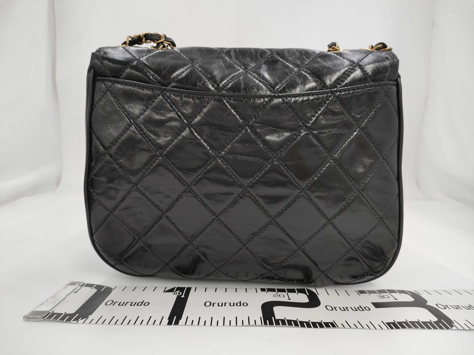 CHANEL Matelasse Shoulder Bag, Vintage Calfskin, Black, 20 Series