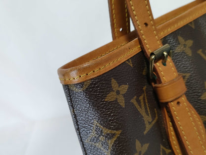 LOUIS VUITTON M42238 Monogram Louis Vuitton Monogram Bucket PM Handbag