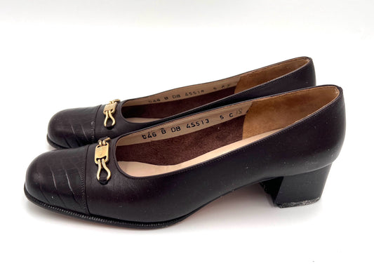 Salvatore Ferragamo Leather Dark Brown Pumps Size 5