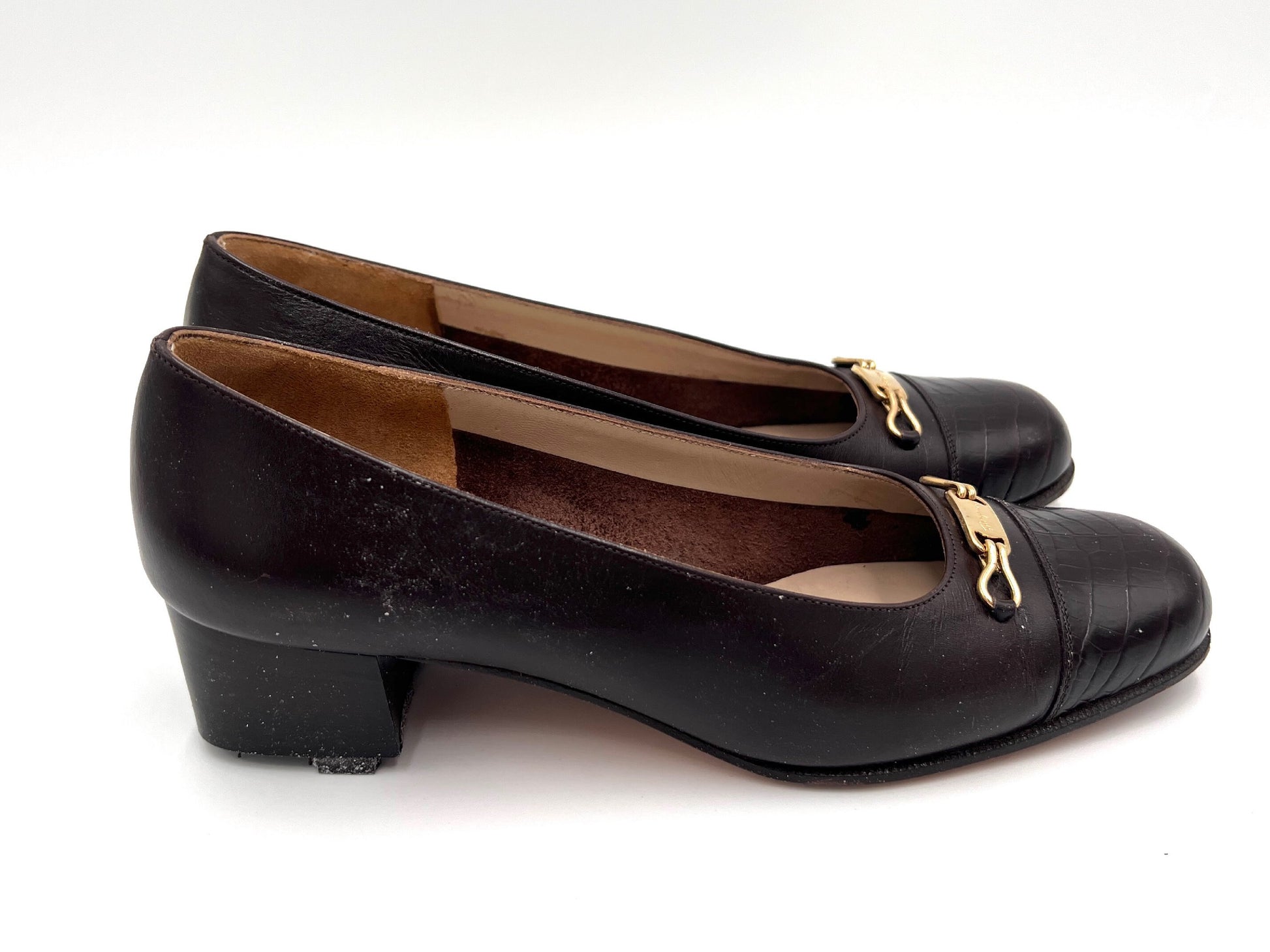 Salvatore Ferragamo Leather Dark Brown Pumps Size 5