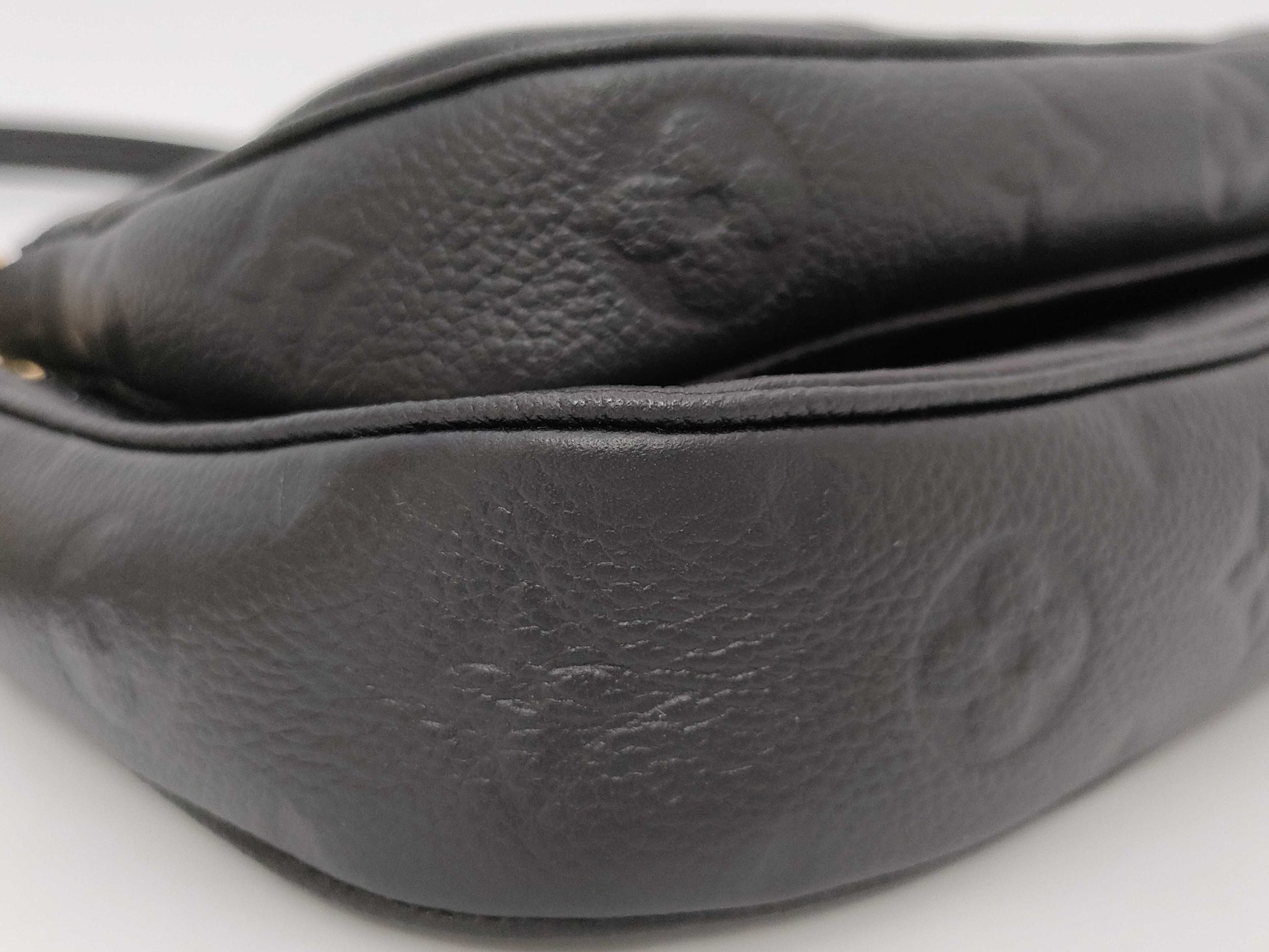 LOUIS VUITTON Pochette Accessoires Empreinte Black Noir Shoulder Bag