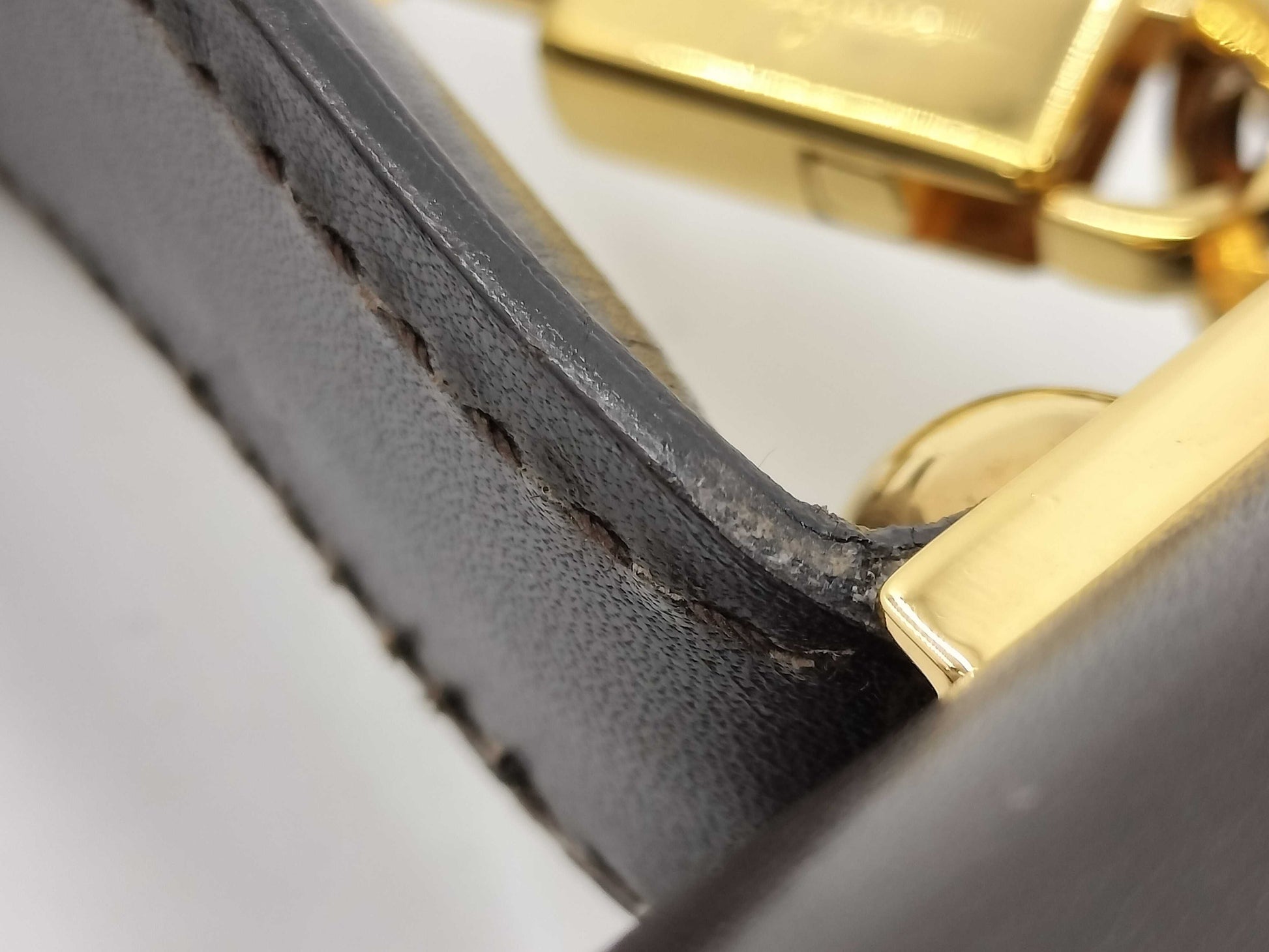 Salvatore Ferragamo Gancini Leather 2-Way Handbag/Shoulder Bag in Black