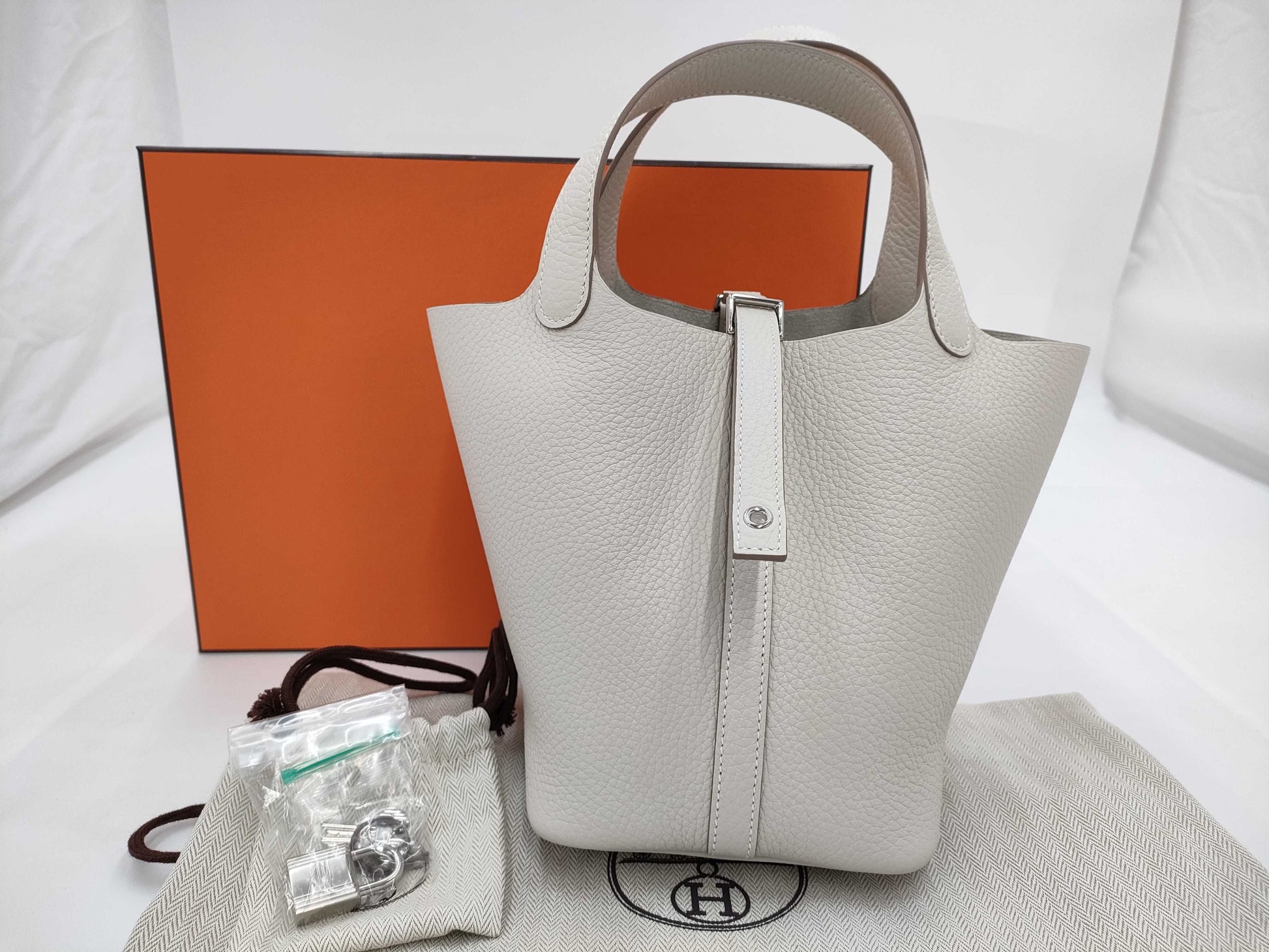 HERMES Picotin Lock PM Handbag, Crepe Ivory, White Silver Hardware, K Stamp, H056289CK10