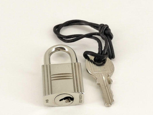 HERMES HERMES Cadena and Key Set, Key Padlock, Silver, with Leather Cord, Other Accessories