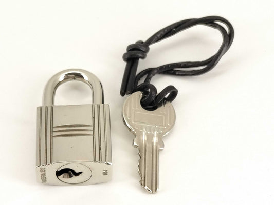 HERMES HERMES Cadena and Key Set, Key Padlock, Silver, with Leather Cord, Other Accessories