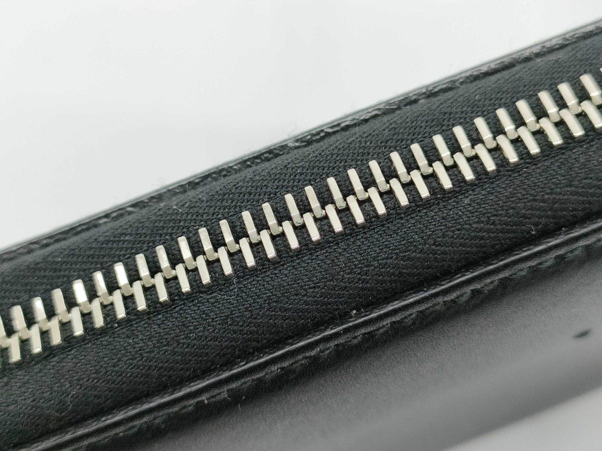 VALENTINO VLTN logo long wallet