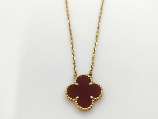 Van Cleef & Arpels Vintage Alhambra Carnelian Necklace in Yellow Gold and Au750, 5.2g 