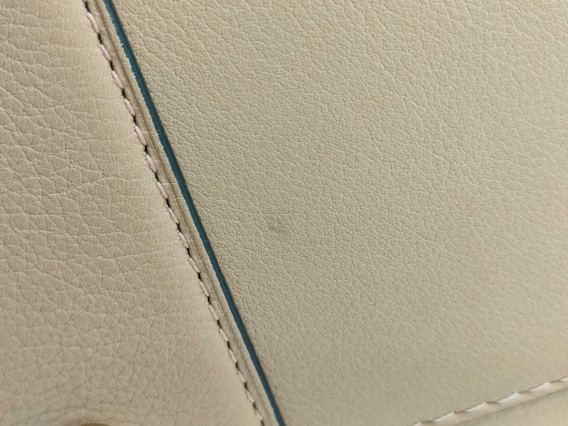 LOEWE Amazona 28 Handbag Handbag