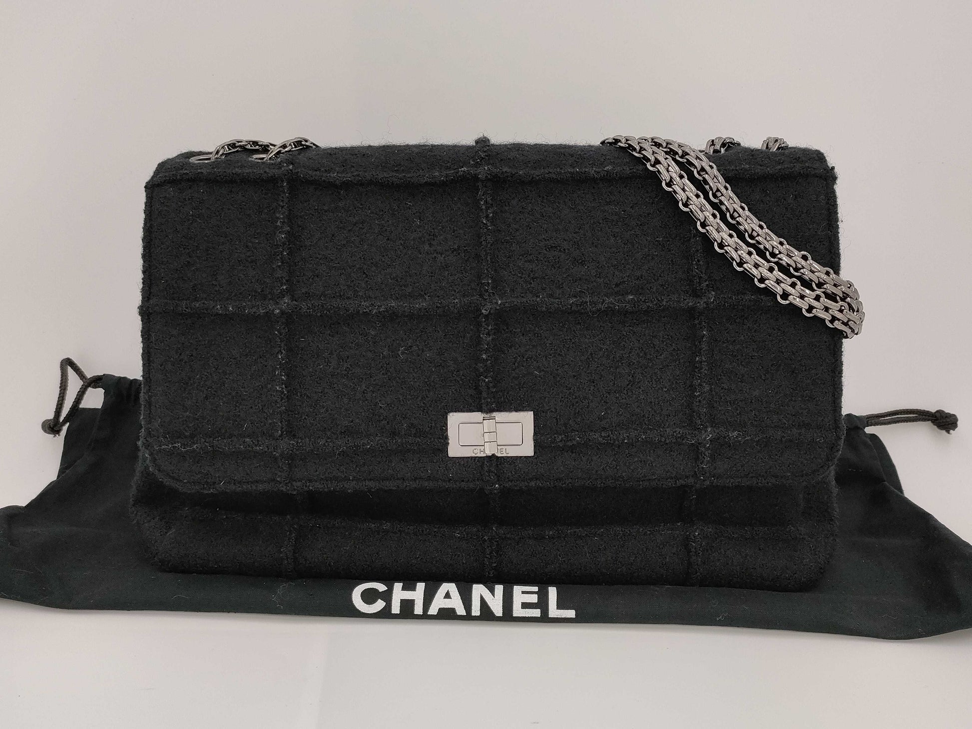 CHANEL Chocobar 2.55 Chain Shoulder Bag in Black Felt A37590 5838545 Shoulder Bag