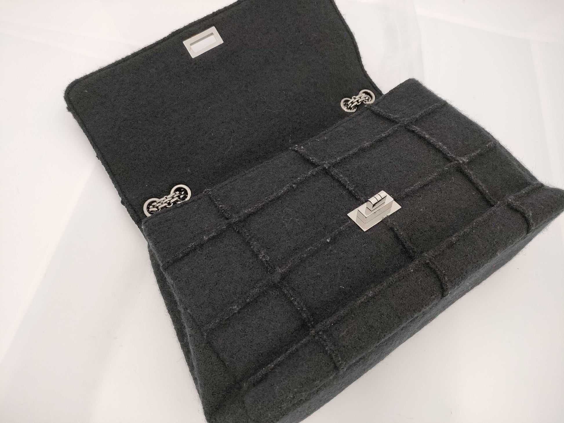 CHANEL Chocobar 2.55 Chain Shoulder Bag in Black Felt A37590 5838545 Shoulder Bag