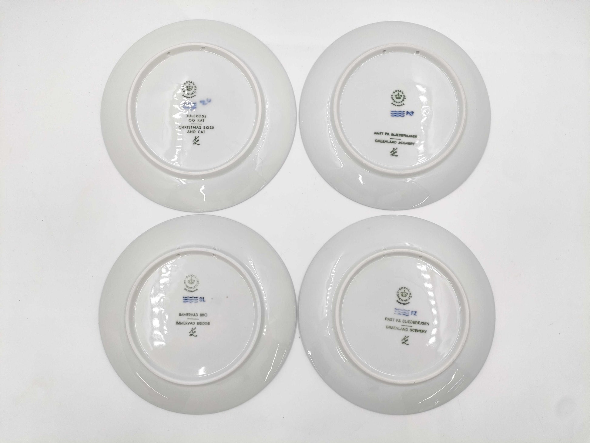 ROYAL COPENHAGEN Copenhagen Annual Plate Set of 4