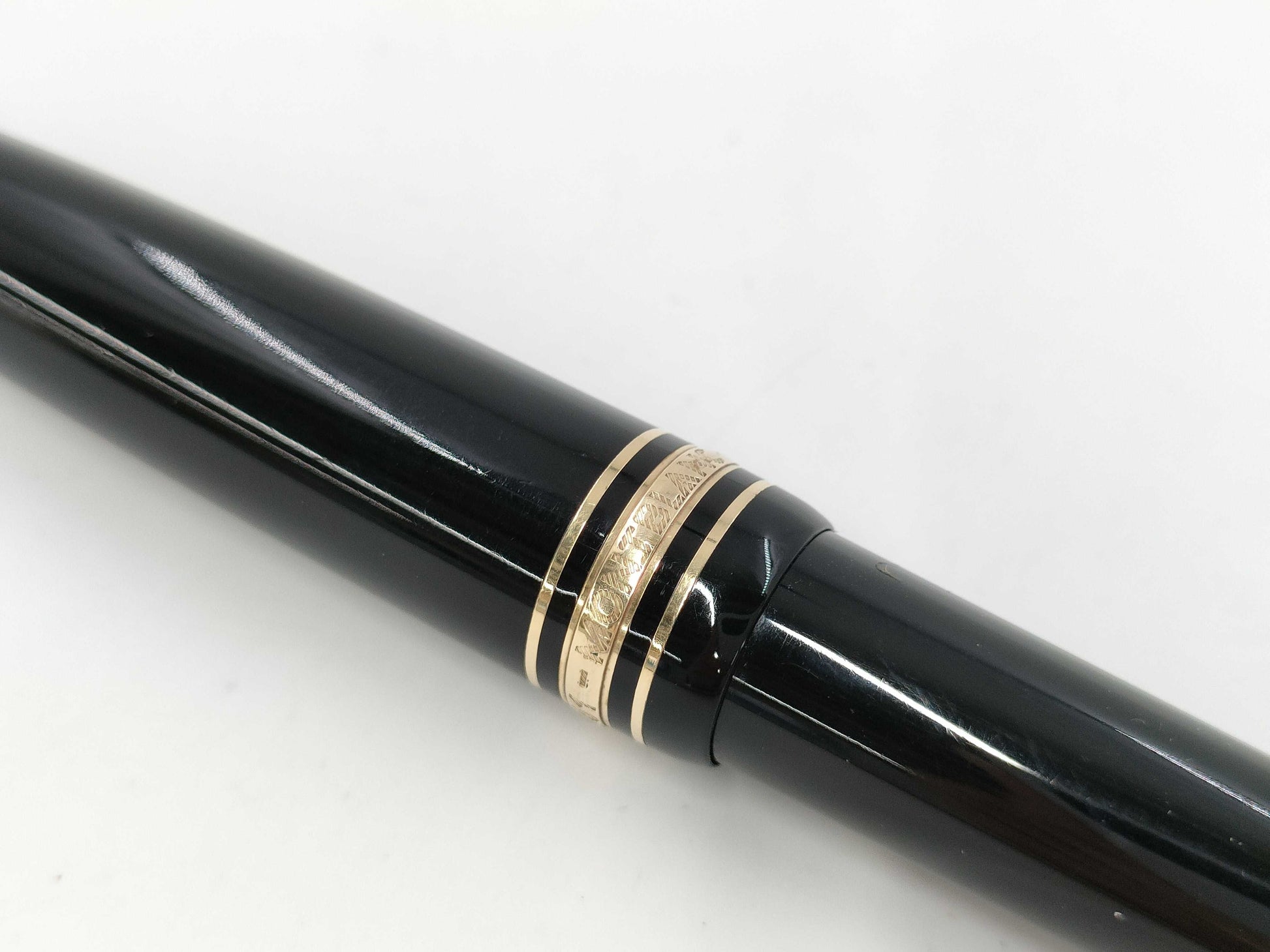 MONTBLANC Meisterstück 161 Ballpoint Pen, GP x Resin, Black