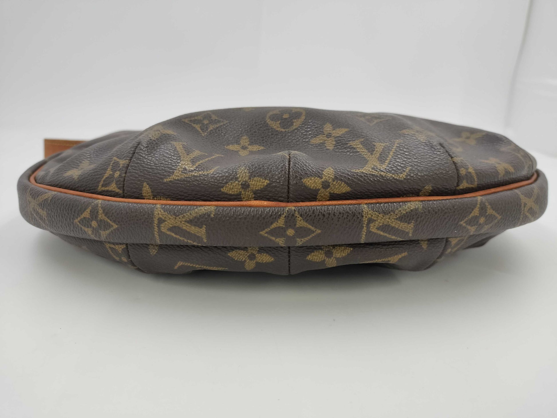 LOUIS VUITTON Louis Vuitton Monogram Croissant Shoulder Bag M51510