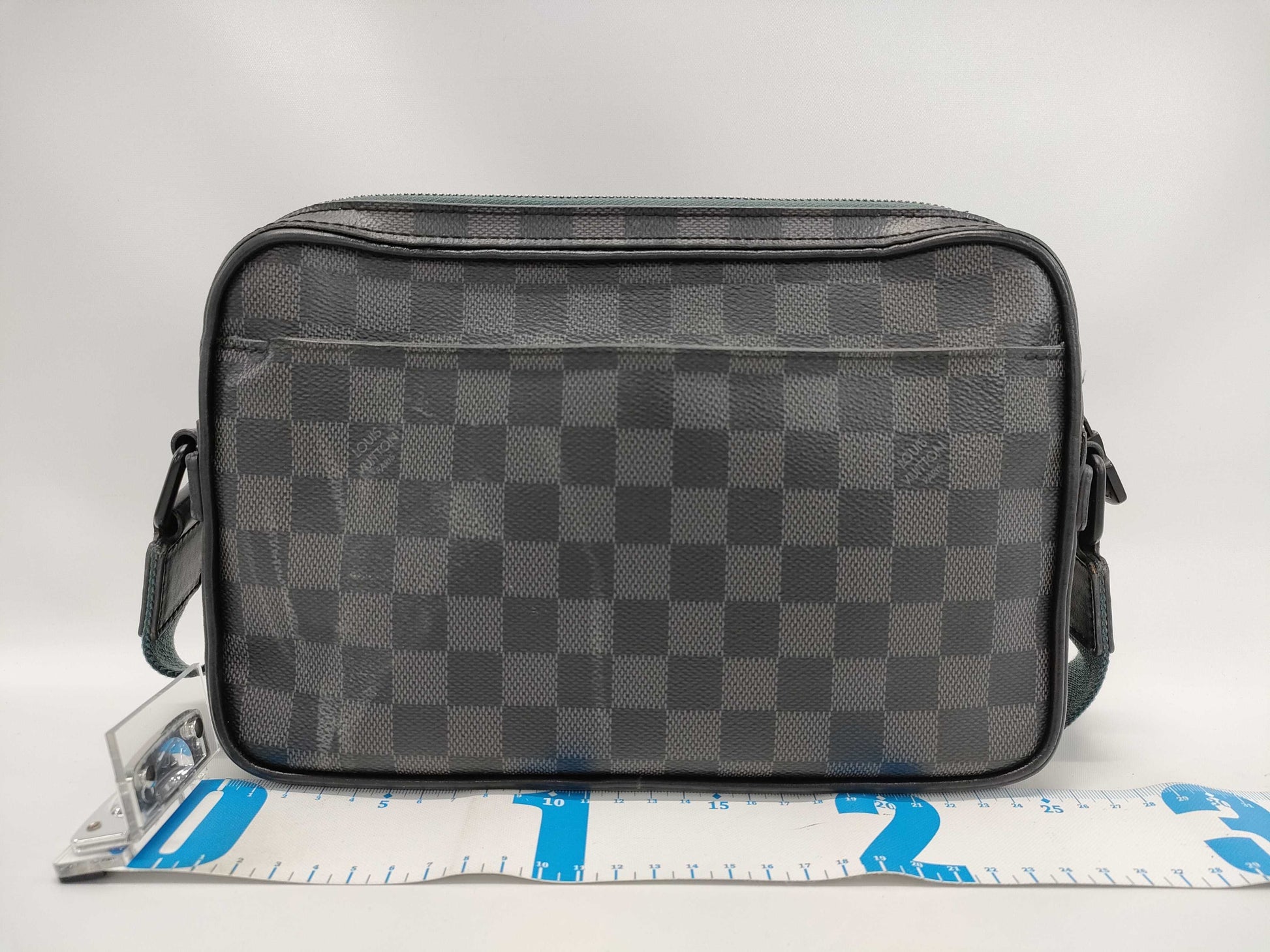 LOUIS VUITTON Alpha Messenger Damier Graphite Shoulder Bag N40188 CA4129