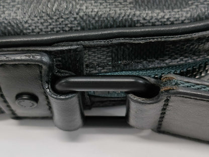 LOUIS VUITTON Alpha Messenger Damier Graphite Shoulder Bag N40188 CA4129
