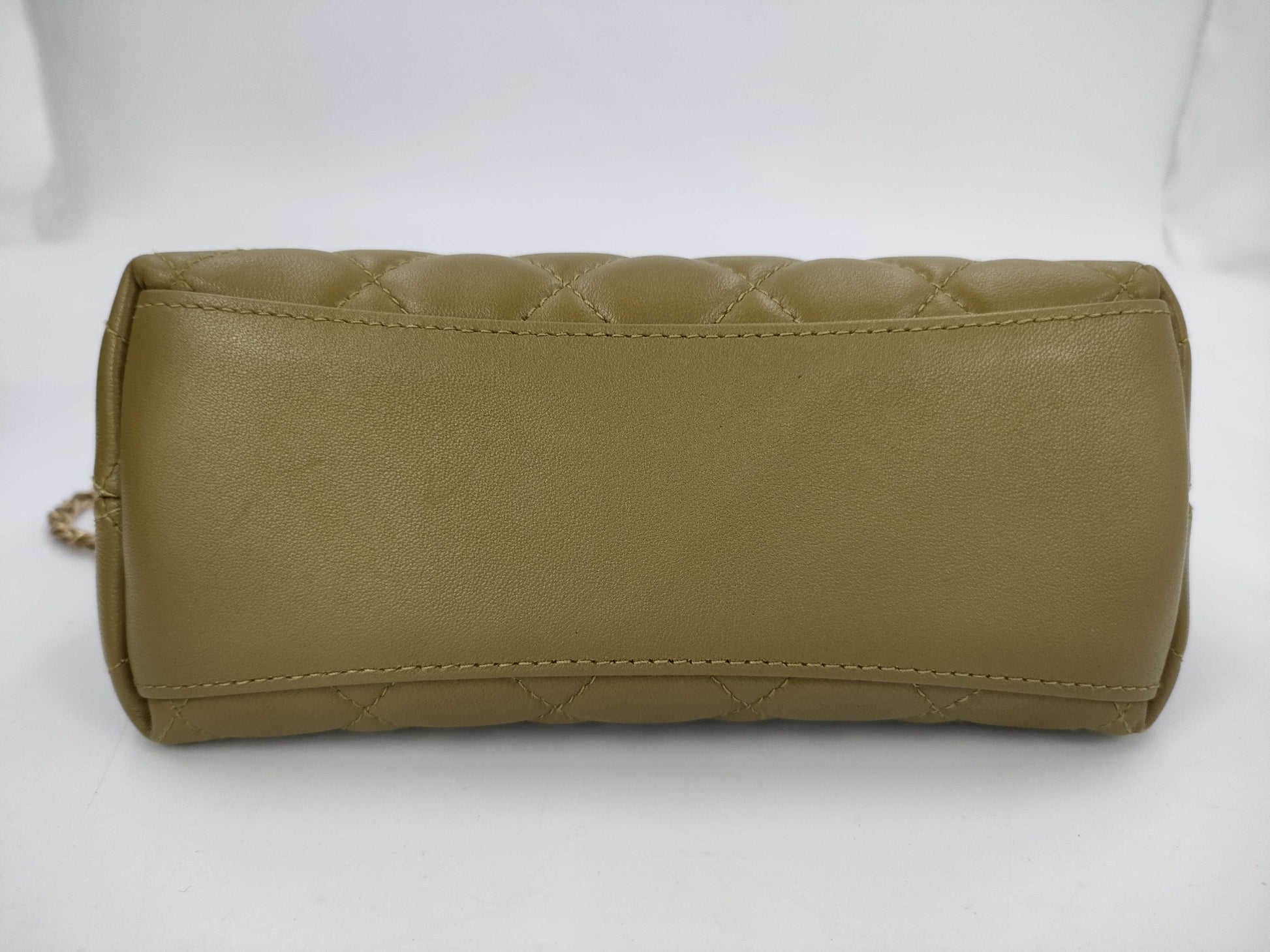 CHANEL Chain One Shoulder Bag x Khaki x Gold Hardware x KlC30U0A Shoulder Bag