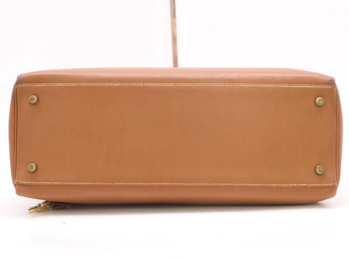 HERMES Kelly 32 Handbag with GD hardware, dust bag, padlock, clasp, and two keys.