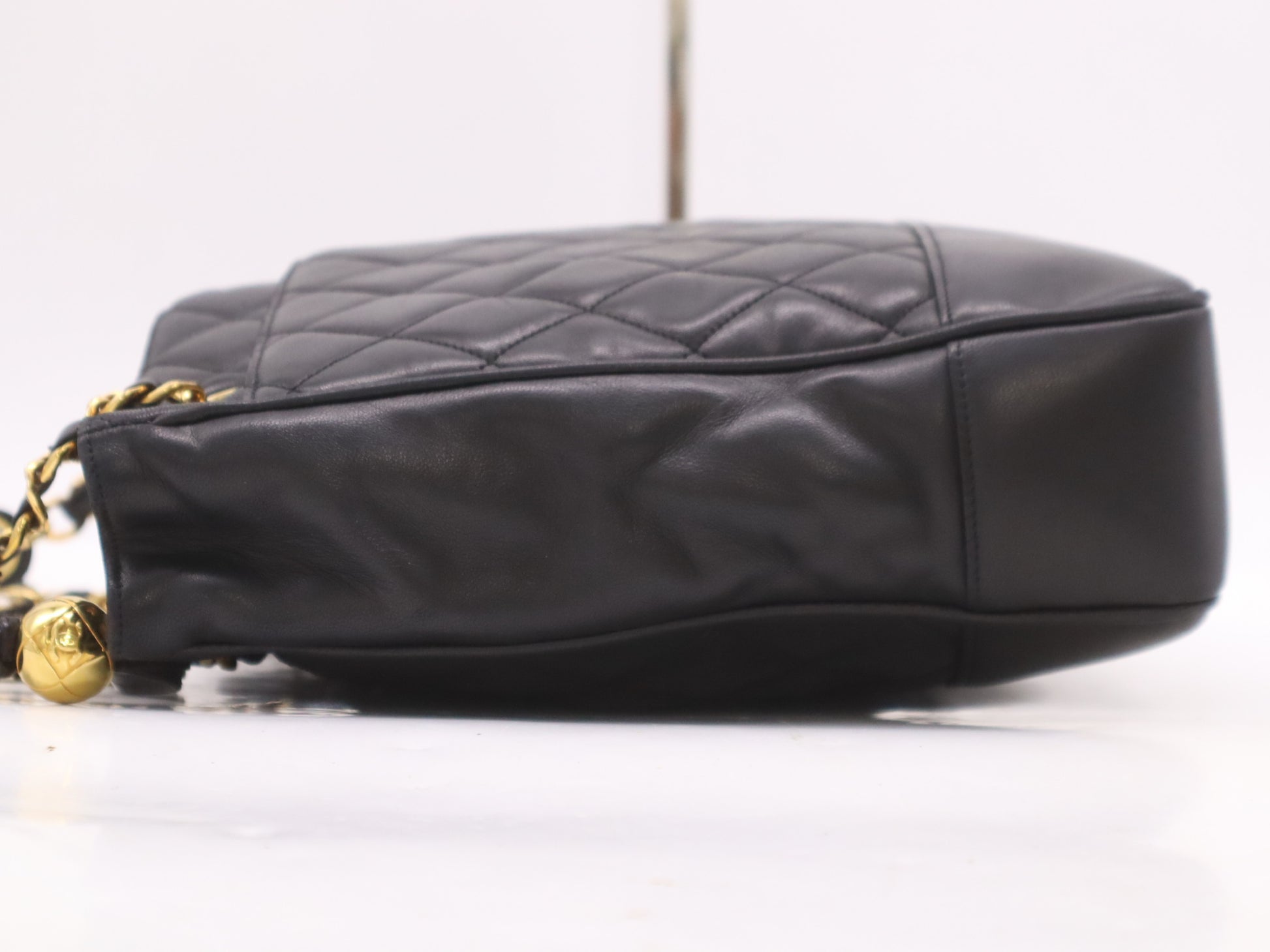 CHANEL Lambskin Chain Shoulder Bag with GD Hardware, Black