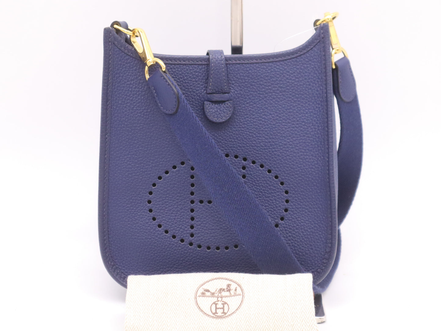 HERMES Taurillon Clemence B Stamp Evelyn Amazon TPM Blue Saphir Shoulder Bag with Shoulder Strap and Dust Bag
