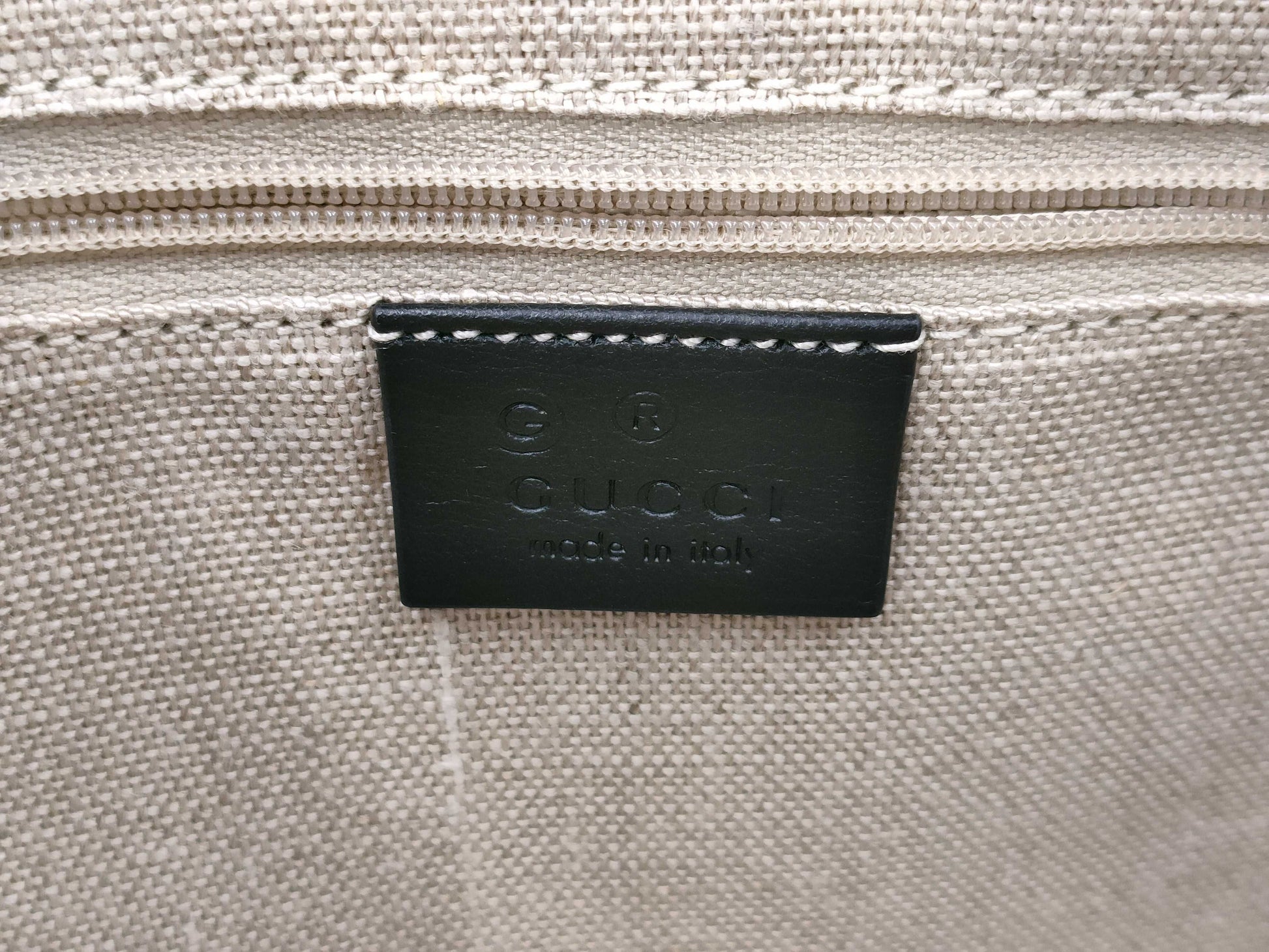GUCCI Microsima Leather Black Shoulder Bag 607723